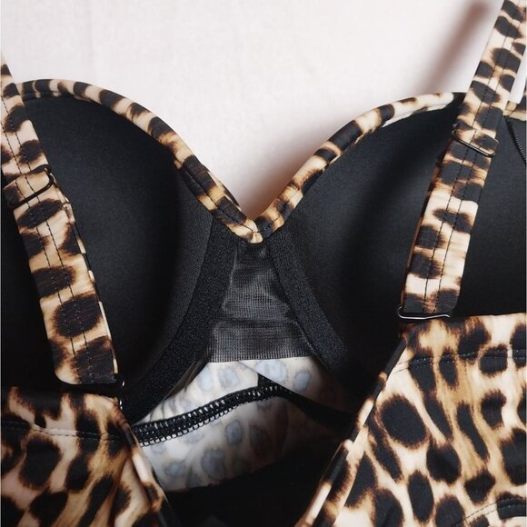 NWT Torrid Underwire Twist Front Cheetah Tankini Top Sz M/L 00/D/DD - Picture 6 of 13
